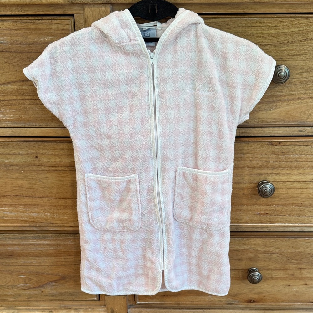 Weezie Towels Pink Checkered Hooded Zip-Up Towel Robe w/ Sea Island embroidery